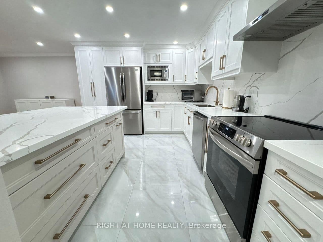 716 The West Mall, Unit 1507 - Image 2