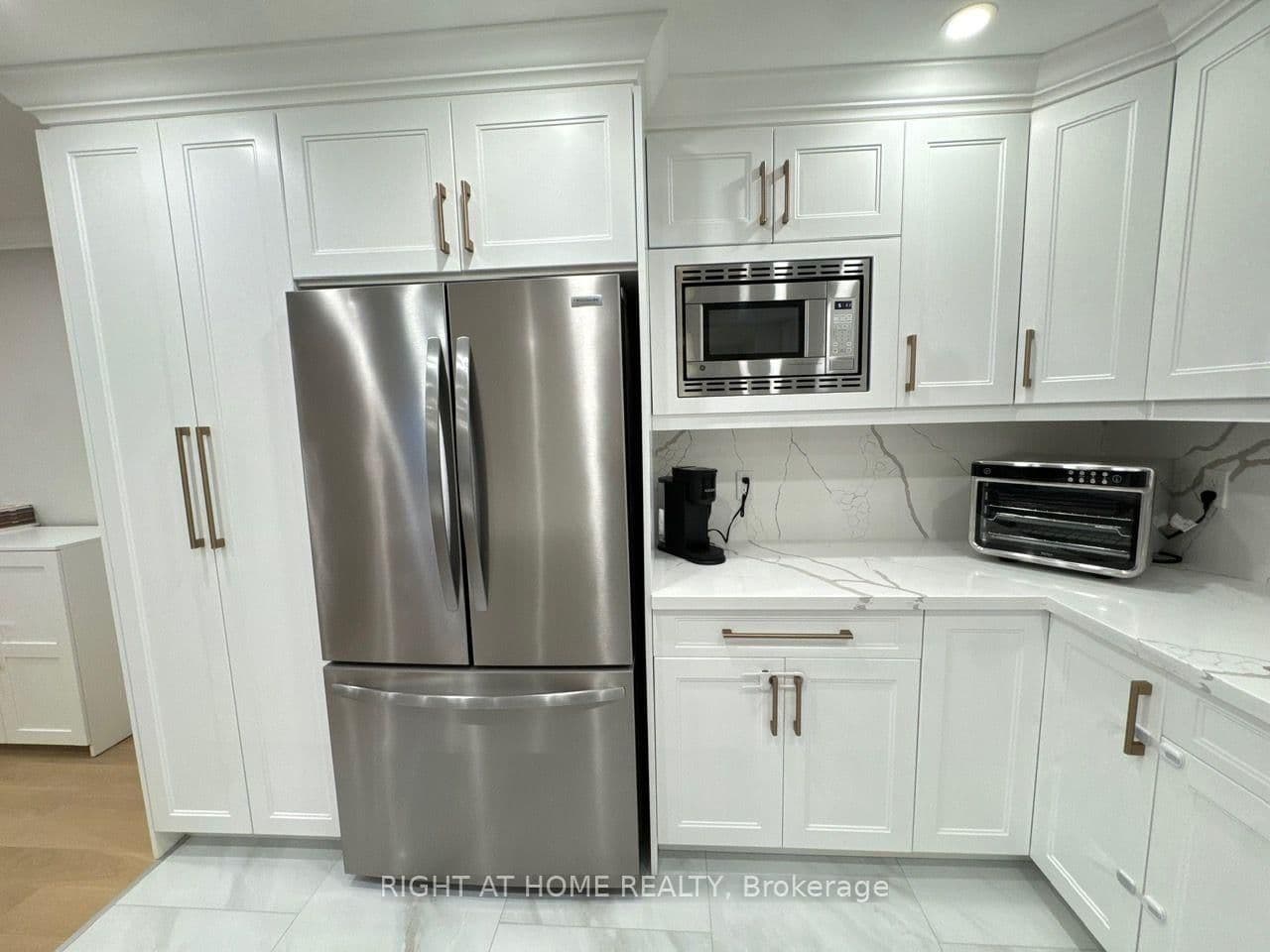 716 The West Mall, Unit 1507 - Image 4