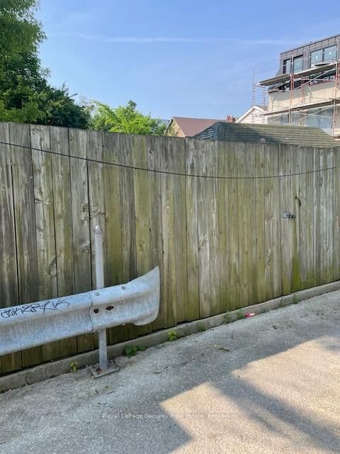 625 Harvie Avenue, Unit Rear - Image 1