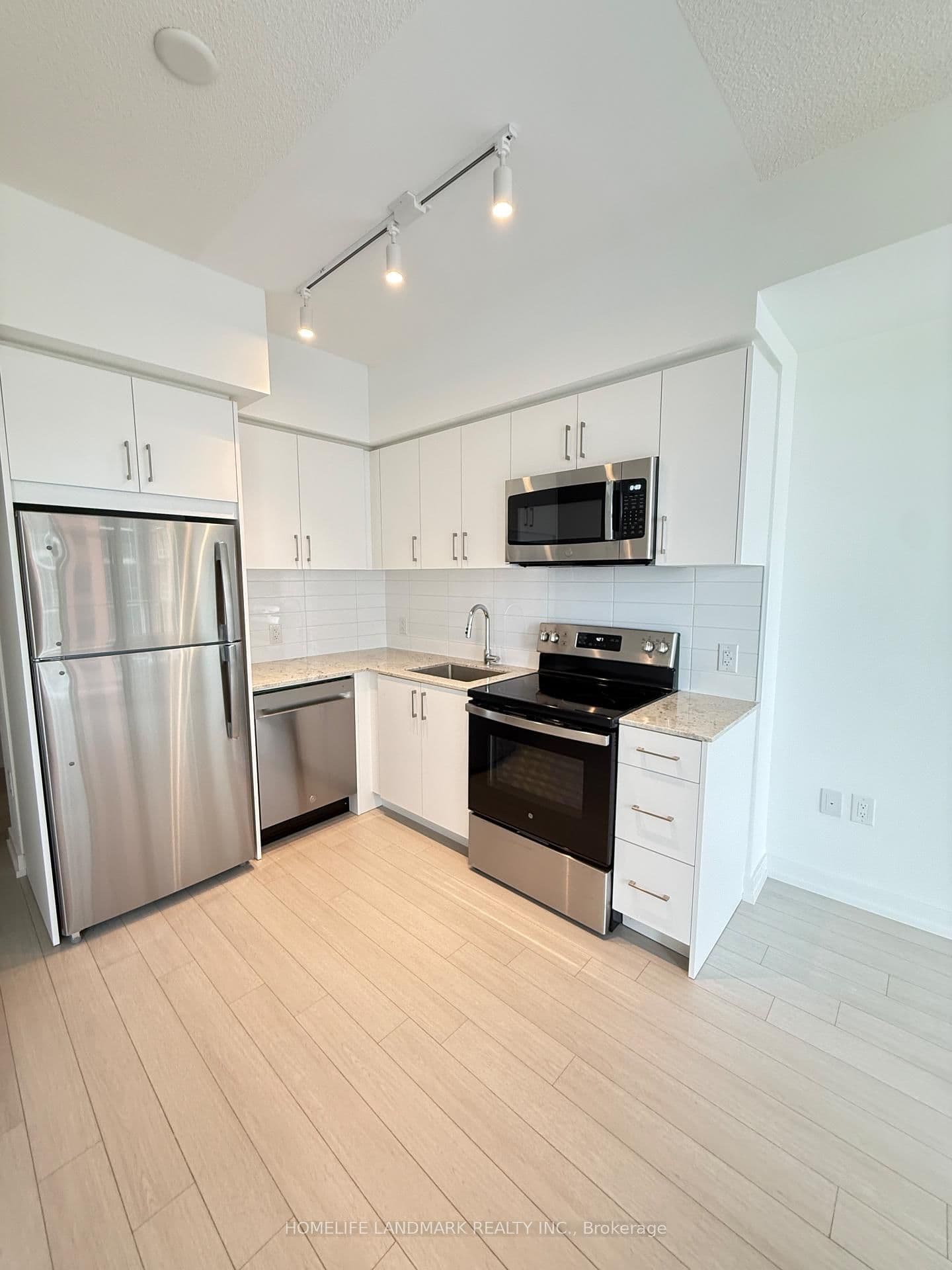 4010 Eglinton Avenue W, Unit 912 - Image 2