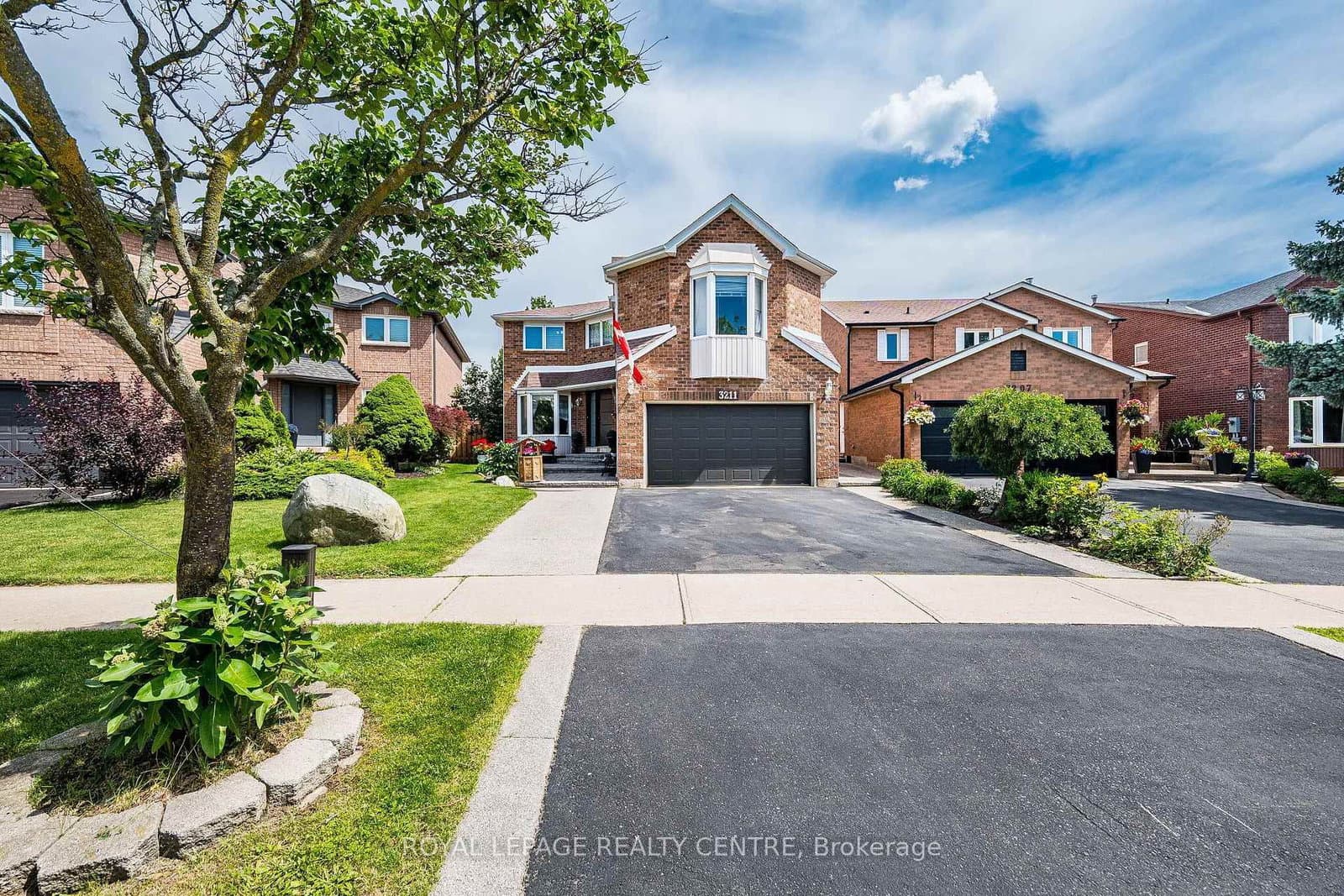 3211 Dovetail Mews - Image 1