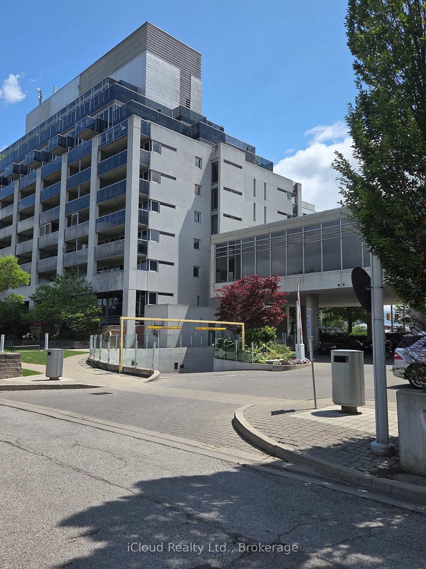 1040 The Queensway Avenue, Unit 713 - Image 1