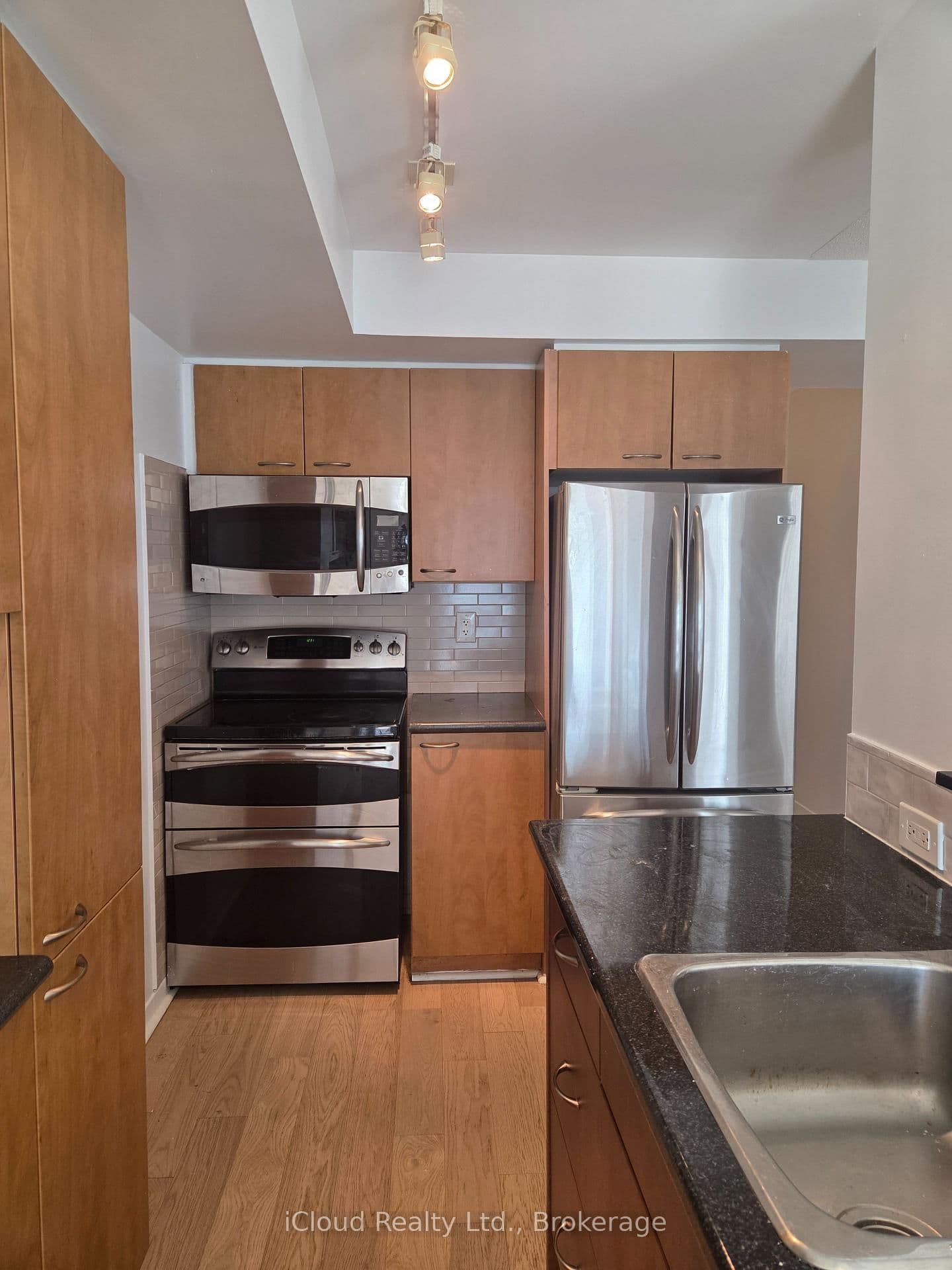 1040 The Queensway Avenue, Unit 713 - Image 2