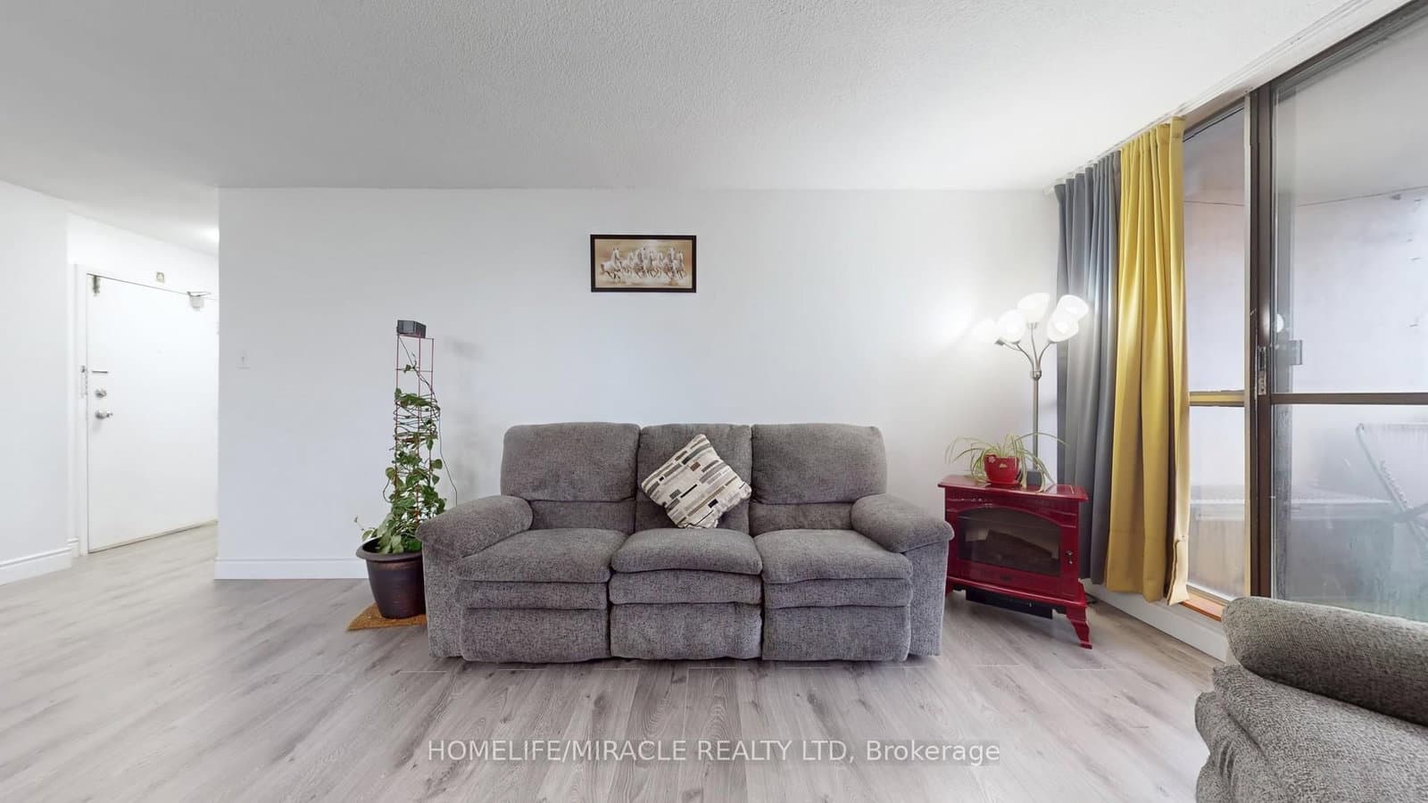 15 Kensington Road, Unit 1112 - Image 6