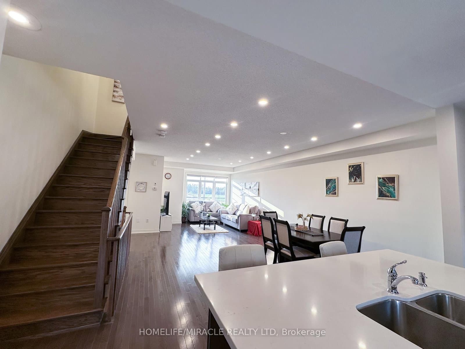 58 Fruitvale Circle - Image 4