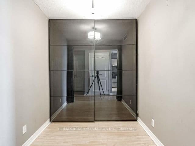 1 Elm Drive, Unit 1801 - Image 4