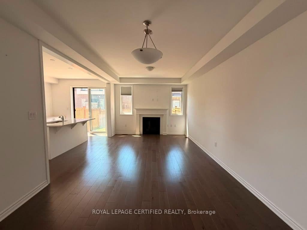 1514 Moira Crescent - Image 3