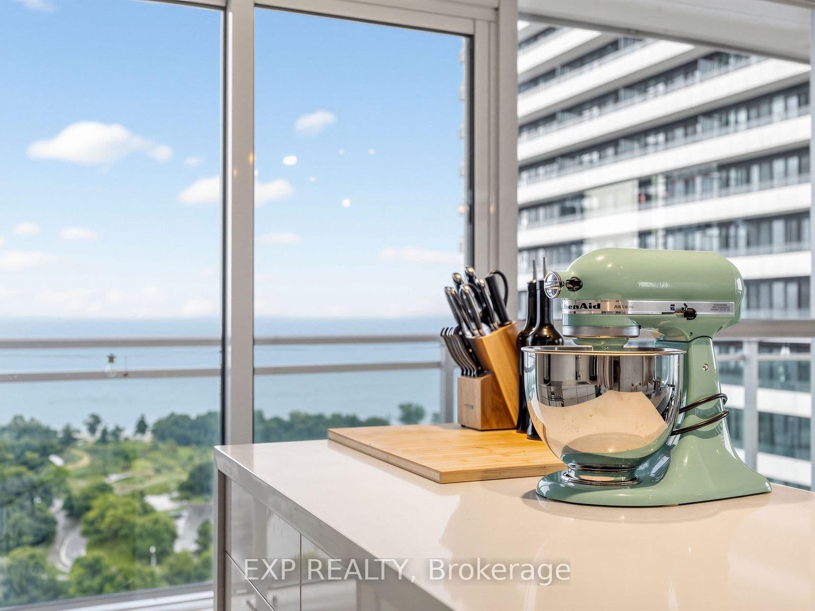 33 Shore Breeze Drive, Unit 1910 - Image 5