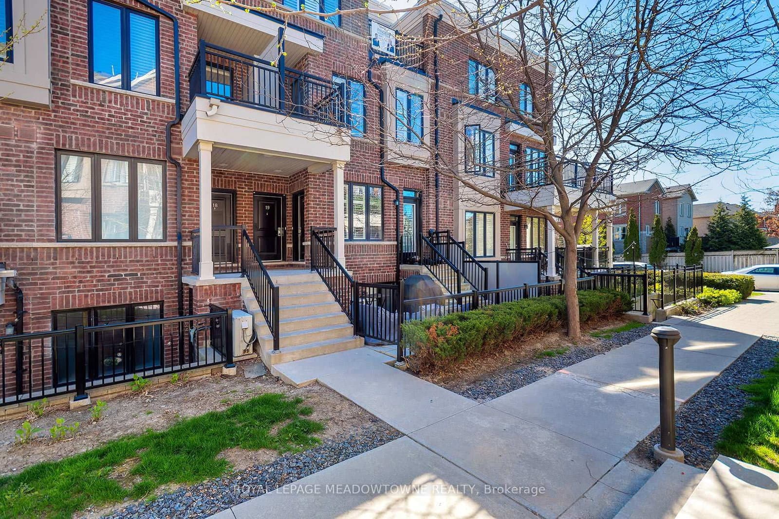 10 Carnation Avenue, Unit 19 - Image 4