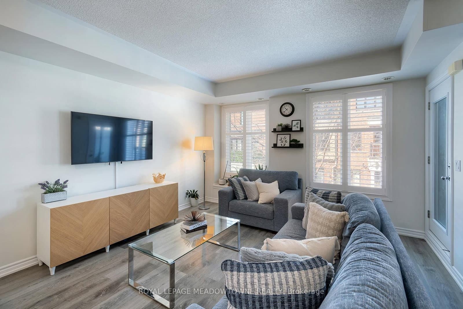 10 Carnation Avenue, Unit 19 - Image 6
