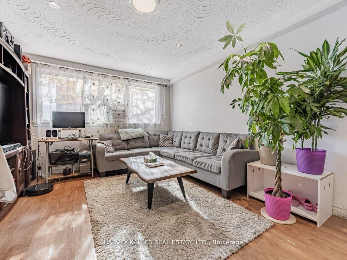 6 Carrington Avenue - Image 2
