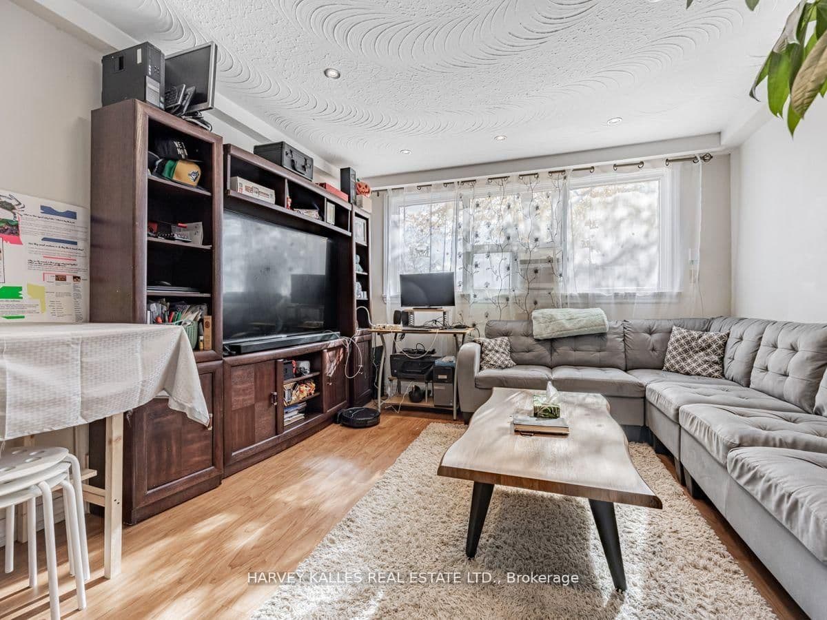 6 Carrington Avenue - Image 3
