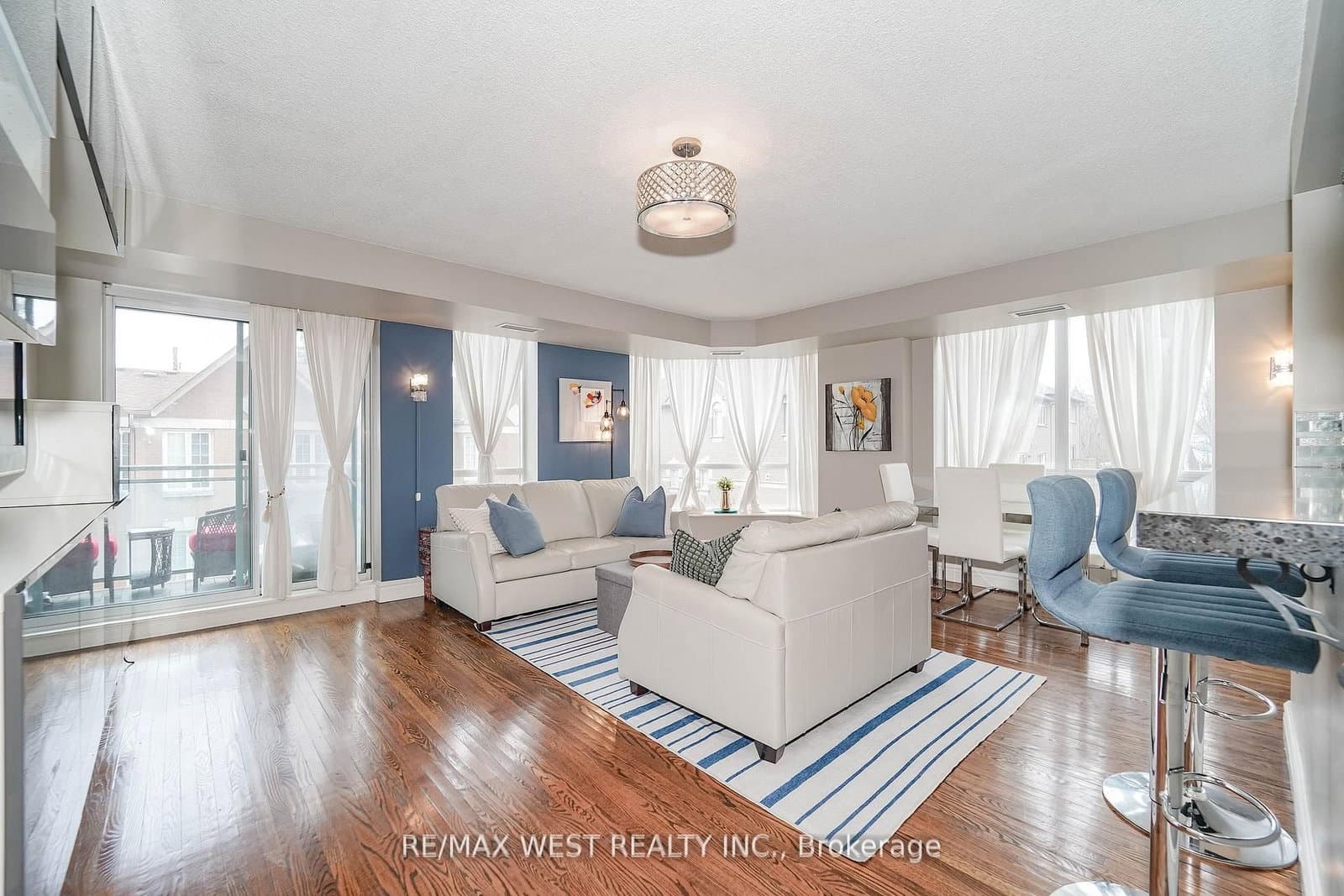 190 Manitoba Street, Unit 309 - Image 4