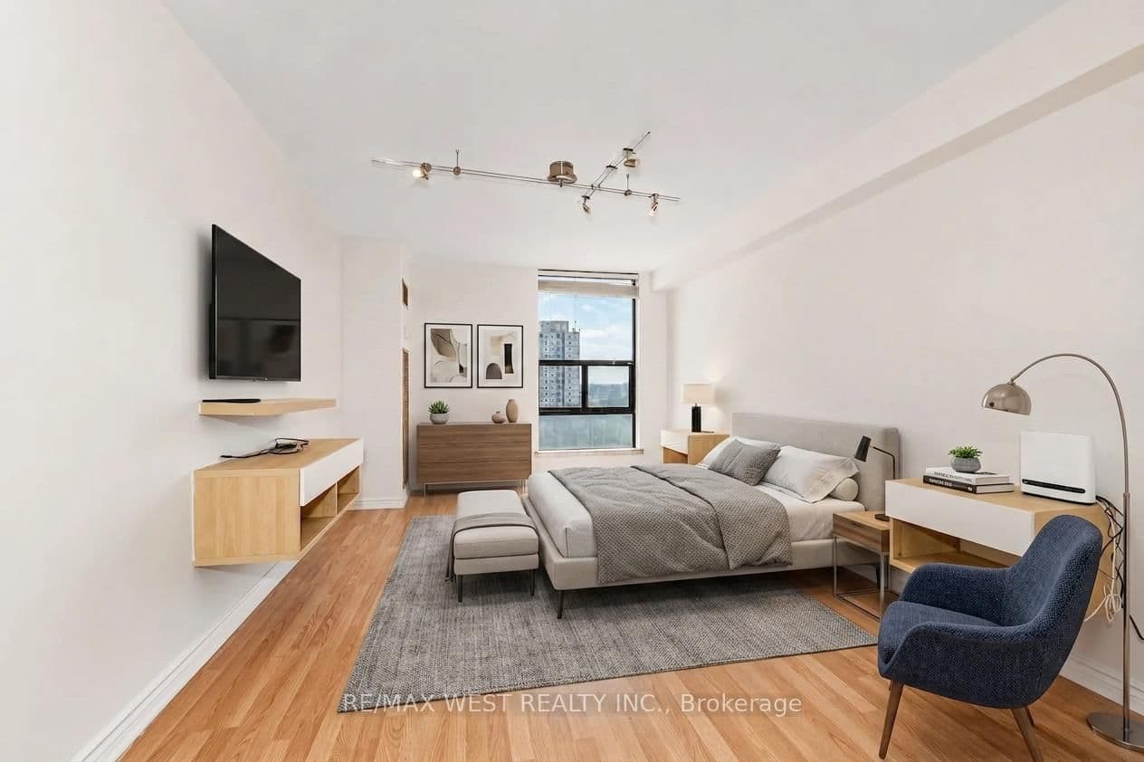 18 Knightsbridge Road, Unit 1604 - Image 5