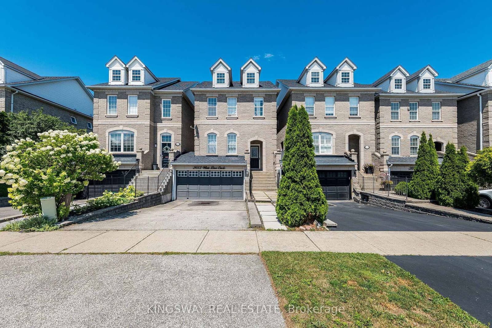2057 White Dove Circle - Image 1