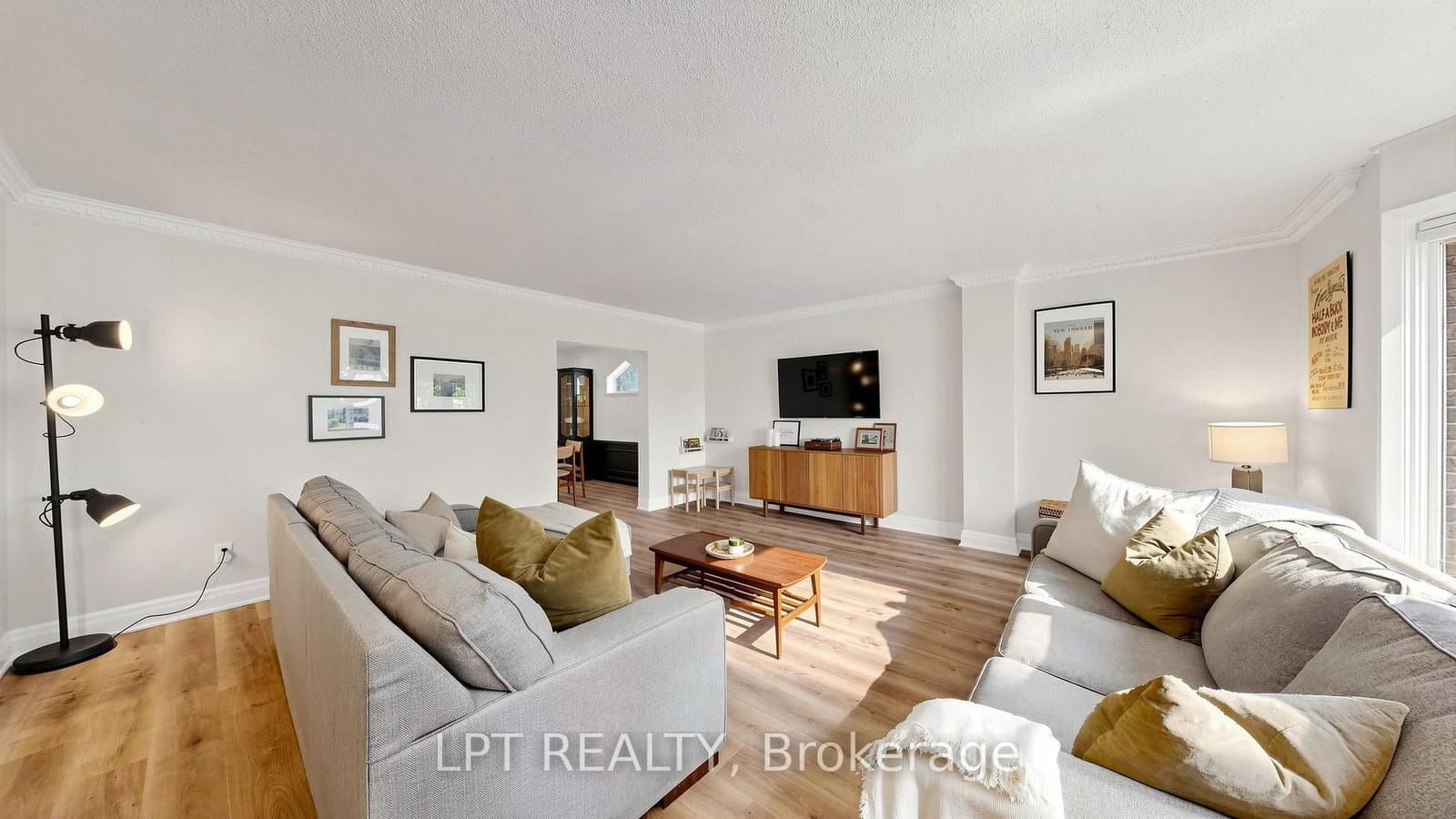 70 Roberts Crescent - Image 6