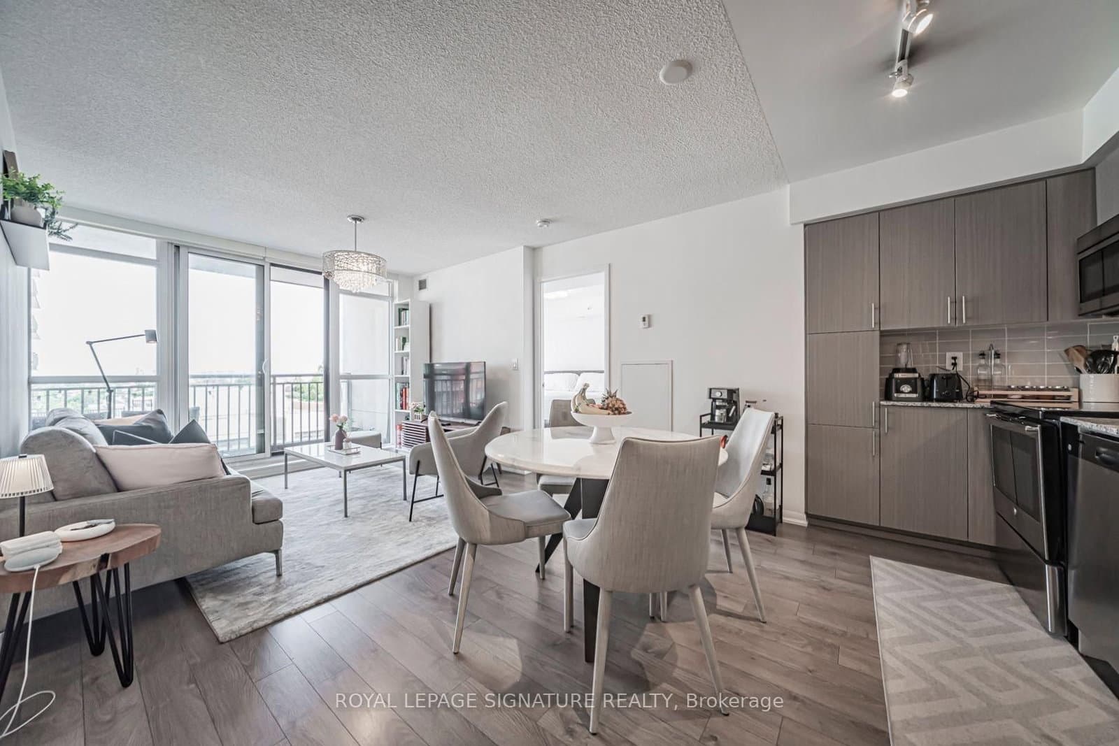 830 Lawrence Avenue W, Unit 1017 - Image 4