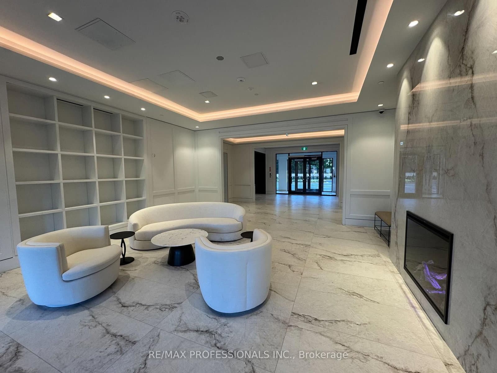 4010 Eglinton Avenue W, Unit 1011 - Image 2