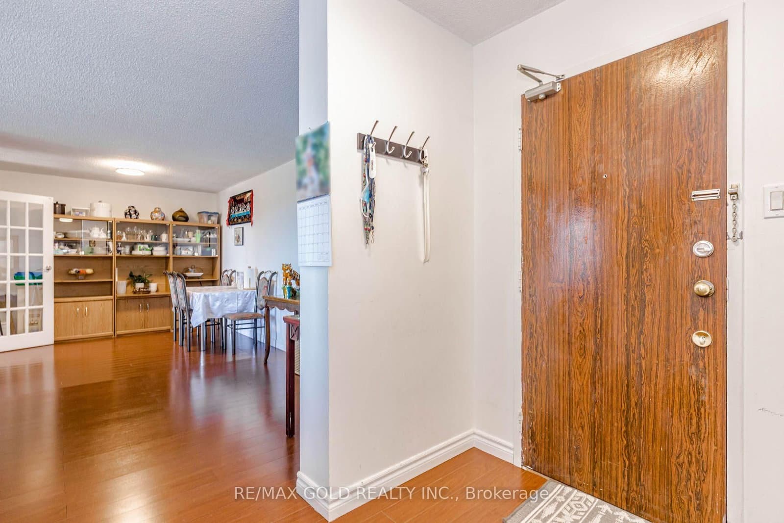 17 Knightsbridge Road, Unit 905 - Image 5