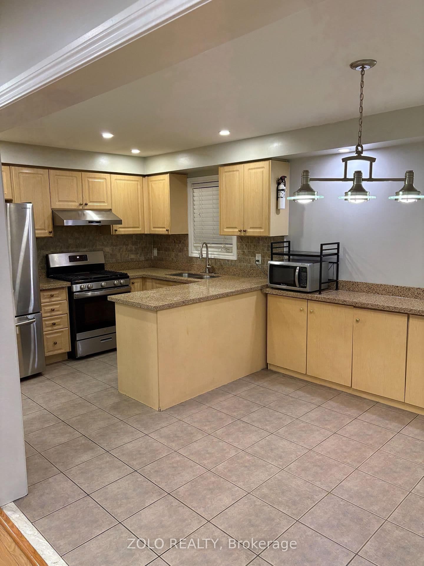 48 Echoridge Drive W - Image 6