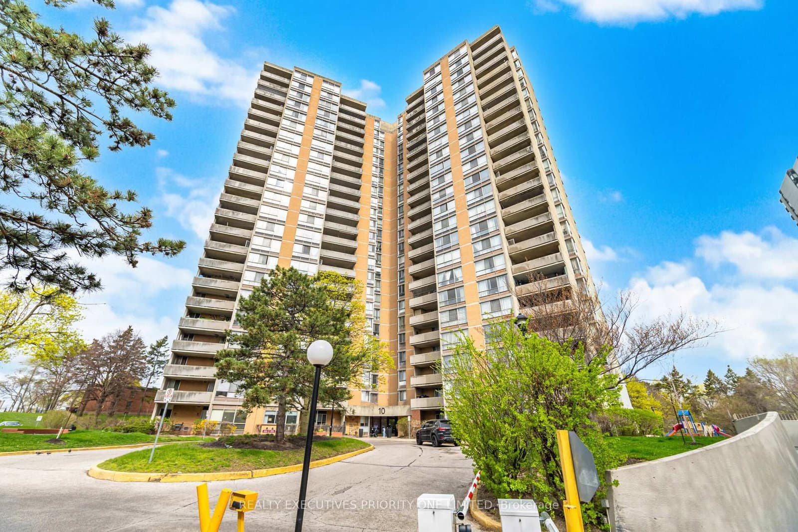 10 Martha Eaton Way, Unit 1013 - Image 3