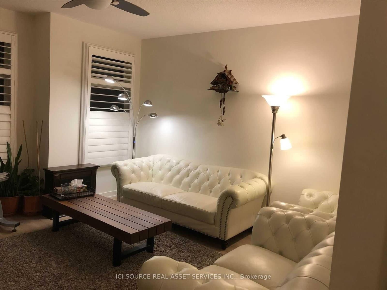 212 Squire Crescent - Image 2