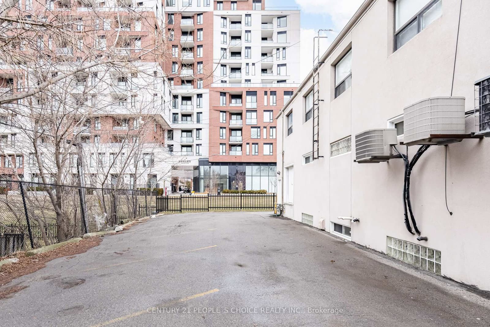 3042 Keele Street - Image 4