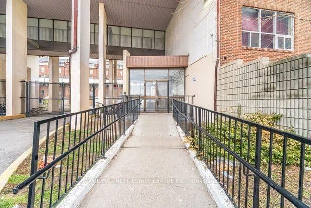 10 Eddystone Avenue, Unit 255 - Image 4