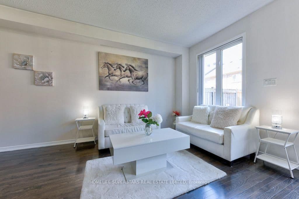 61 Utopia Way - Image 3