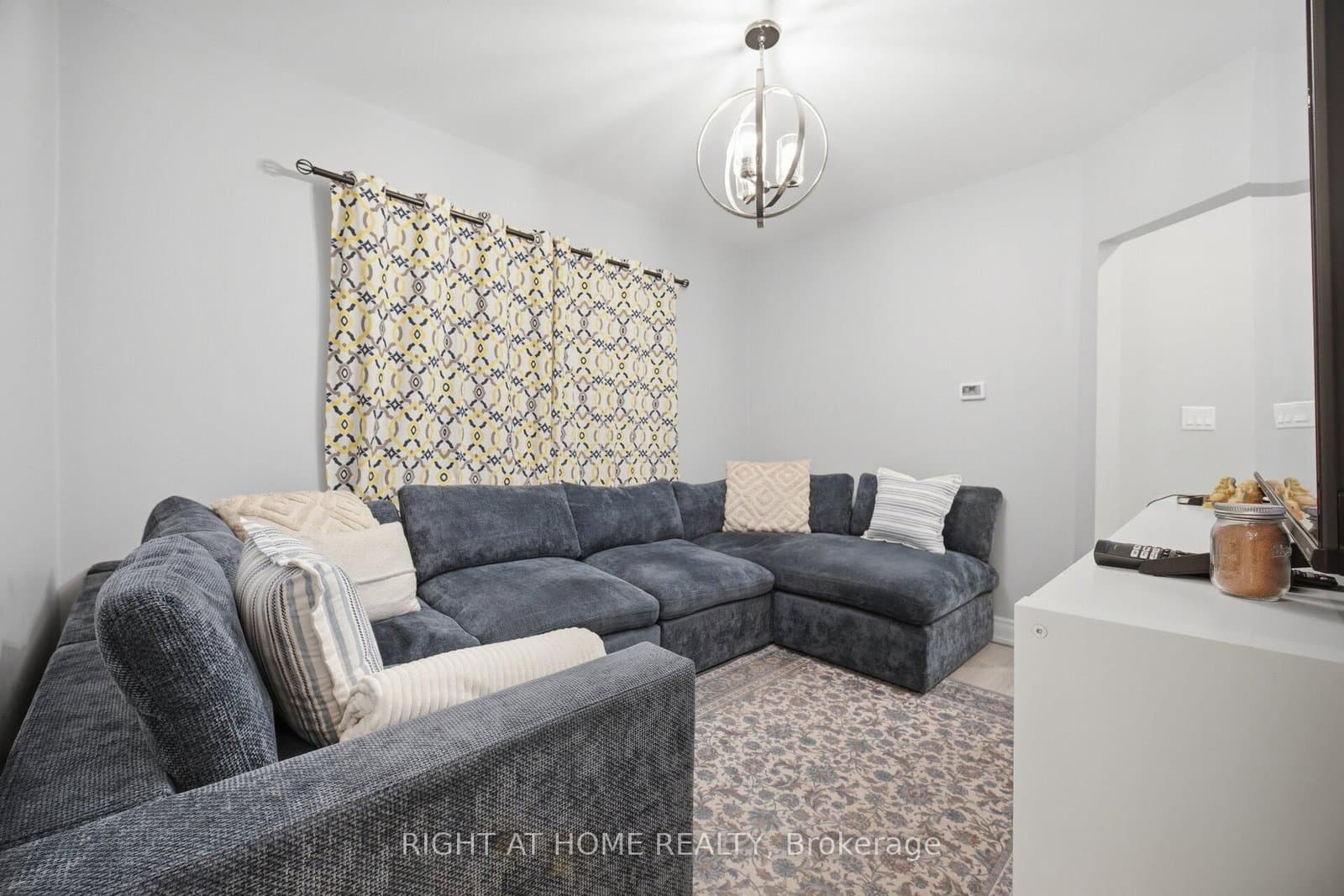 20 Rockwell Avenue - Image 3