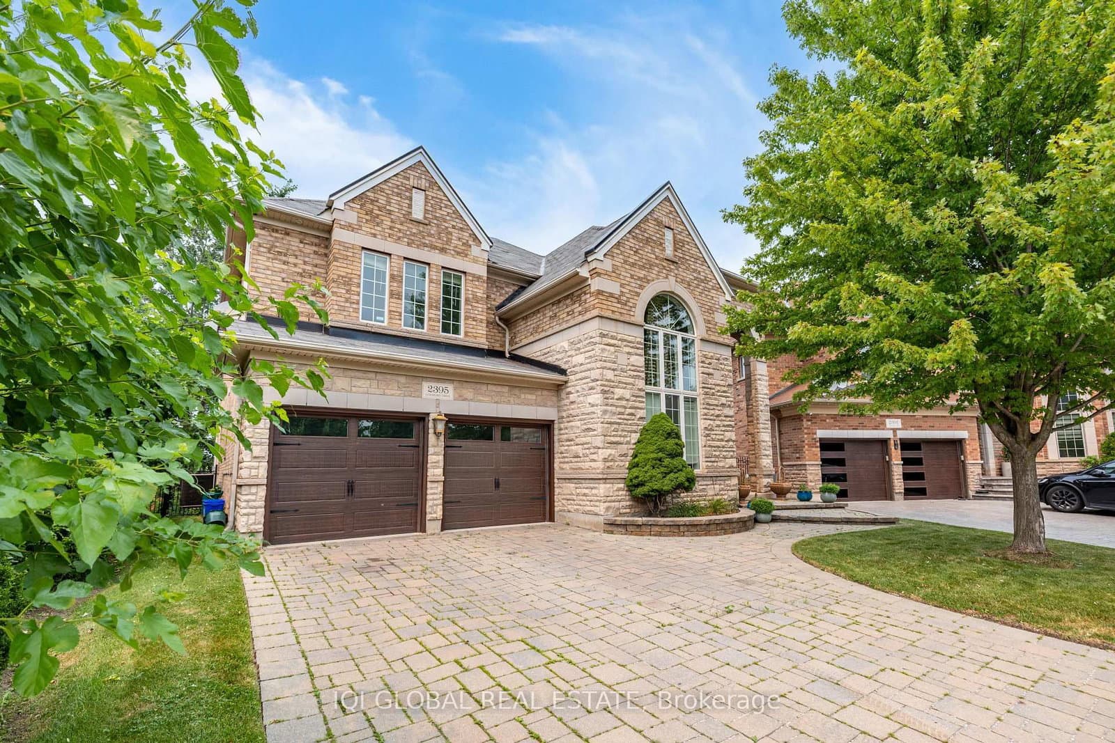 2395 Lyndhurst Drive - Image 2