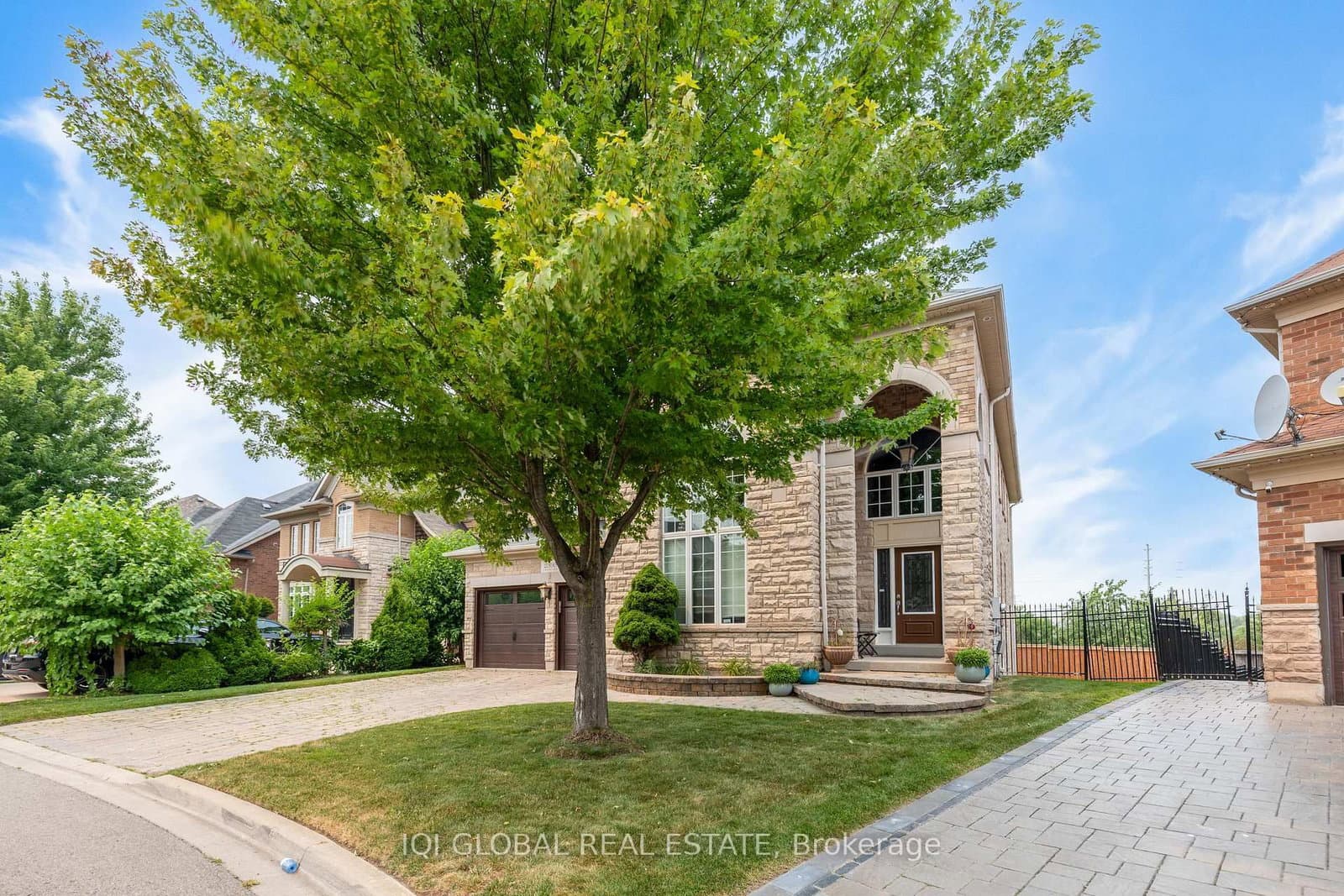 2395 Lyndhurst Drive - Image 5