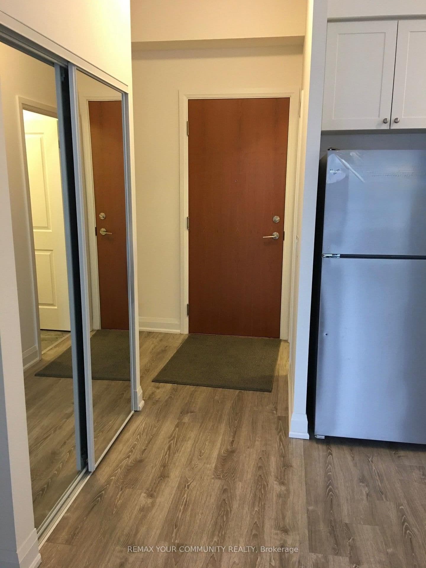 2800 Keele Street, Unit 216 - Image 4