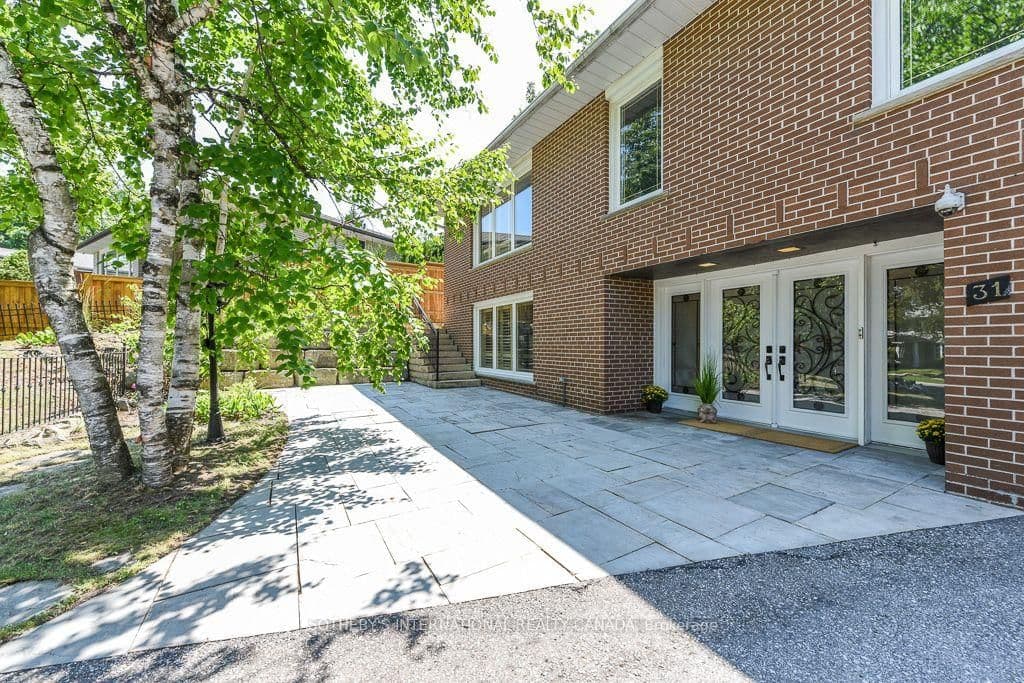 31 Queensborough Crescent - Image 4