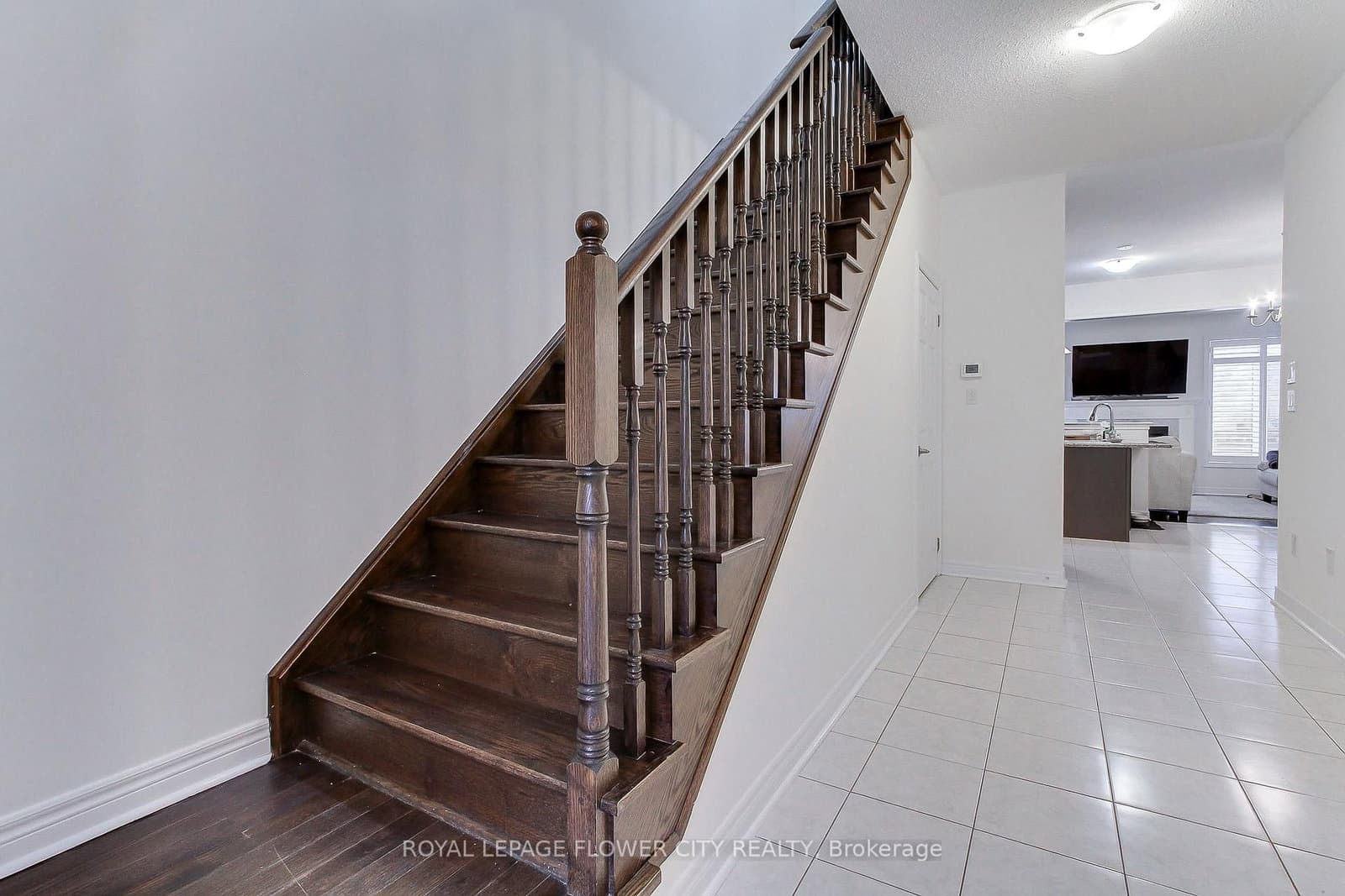 101 Huguenot Road - Image 4