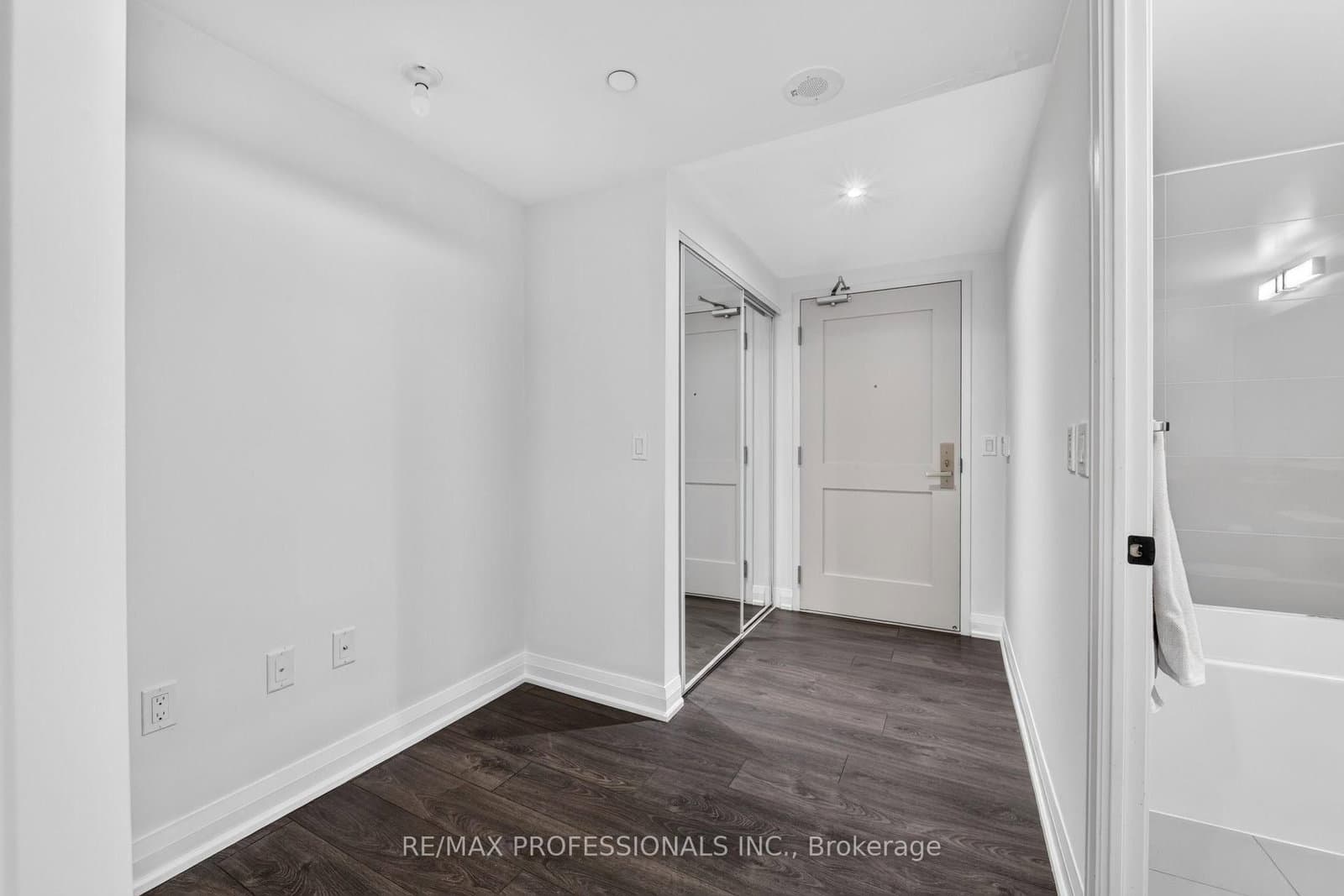 10 Gibbs Road, Unit 406 - Image 5