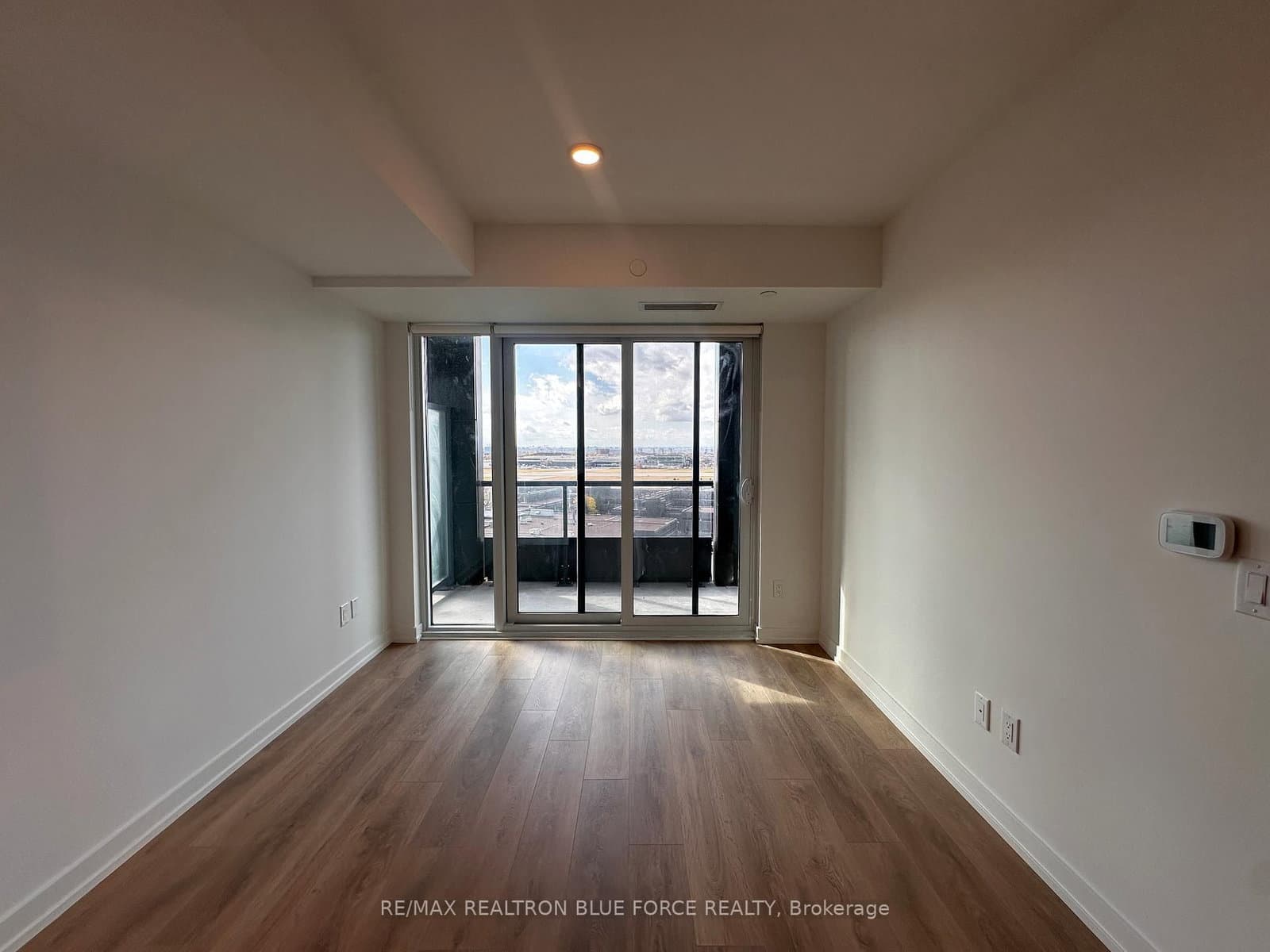1100 Sheppard Avenue W, Unit 1215 - Image 6