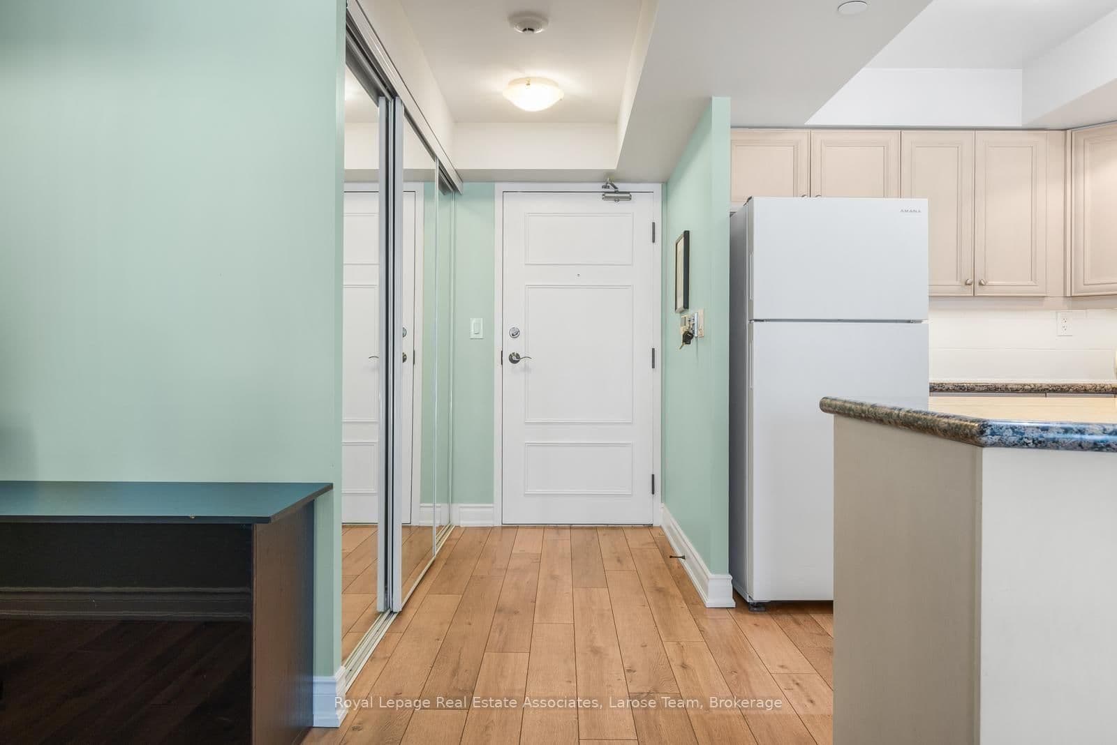 3 Marine Parade Drive, Unit 2101 - Image 4
