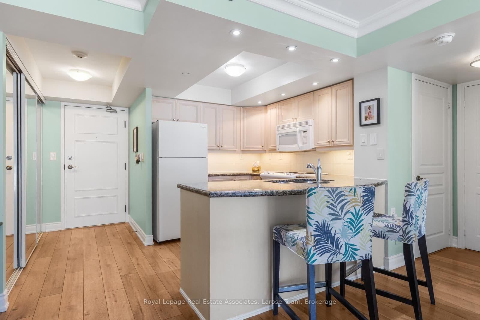 3 Marine Parade Drive, Unit 2101 - Image 5