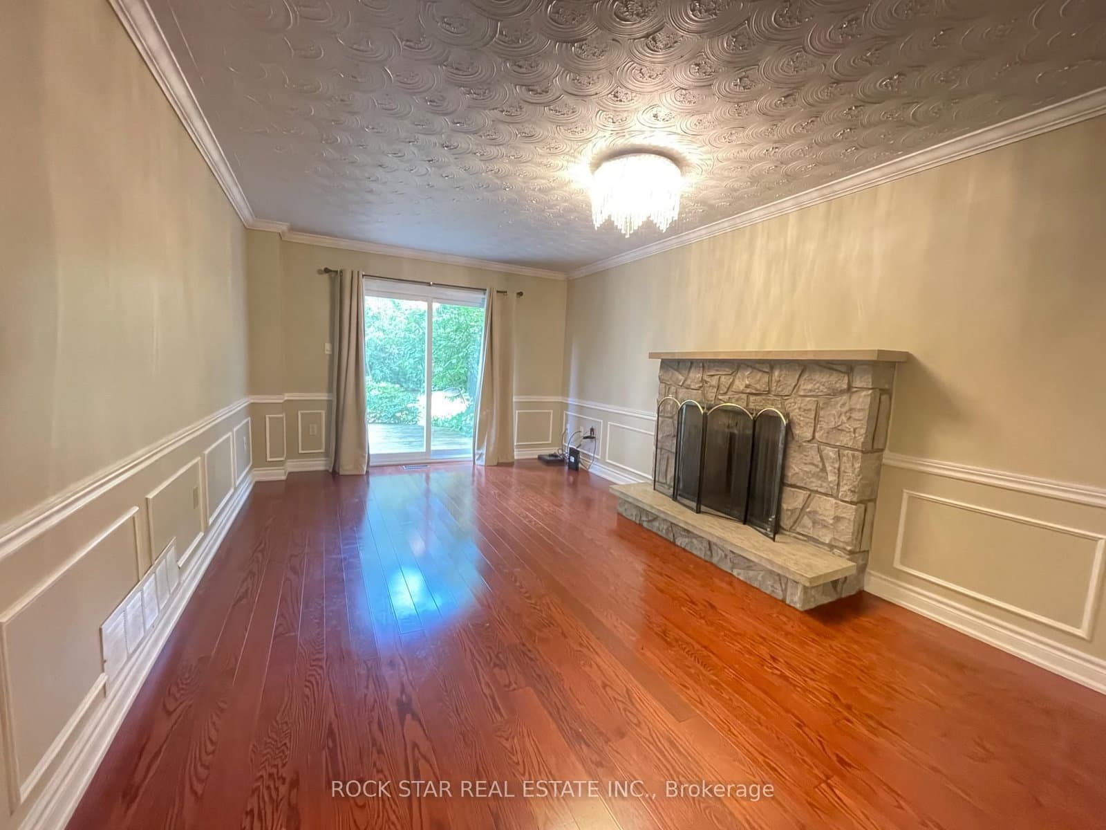 106 Milbourne Crescent - Image 6
