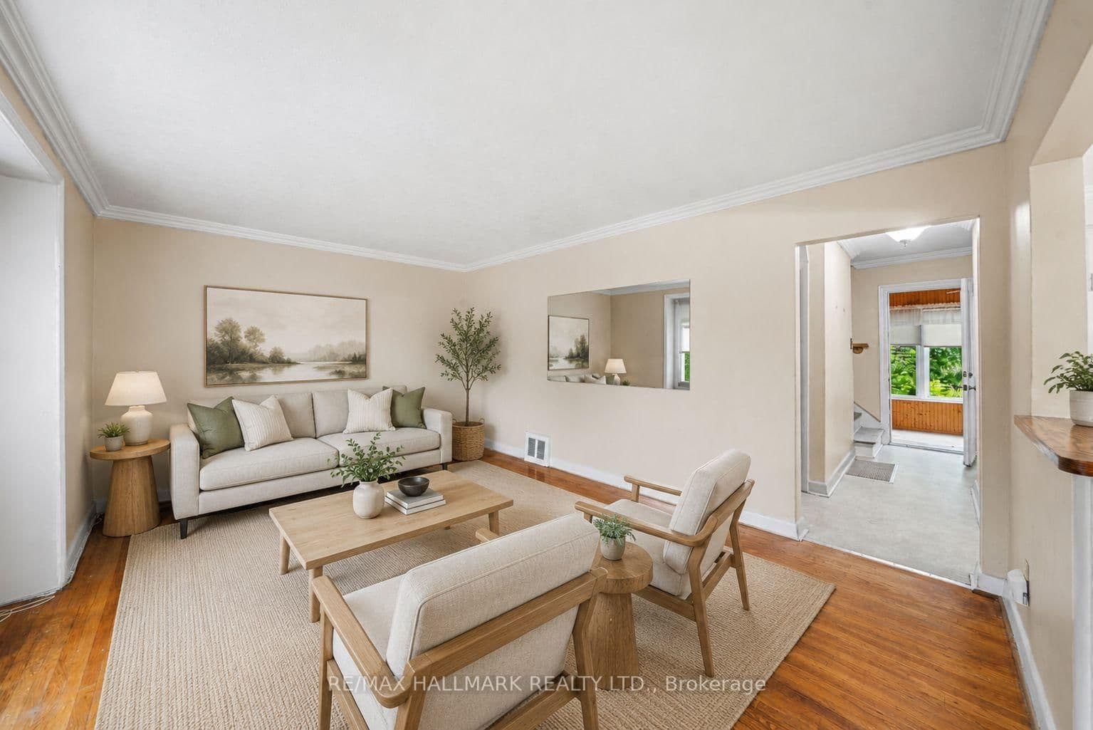 27 Sunray Crescent - Image 2