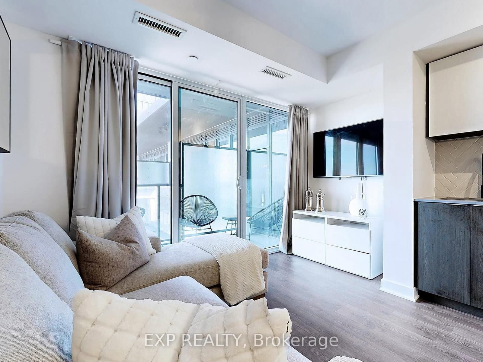36 Zorra Street, Unit 330 - Image 4