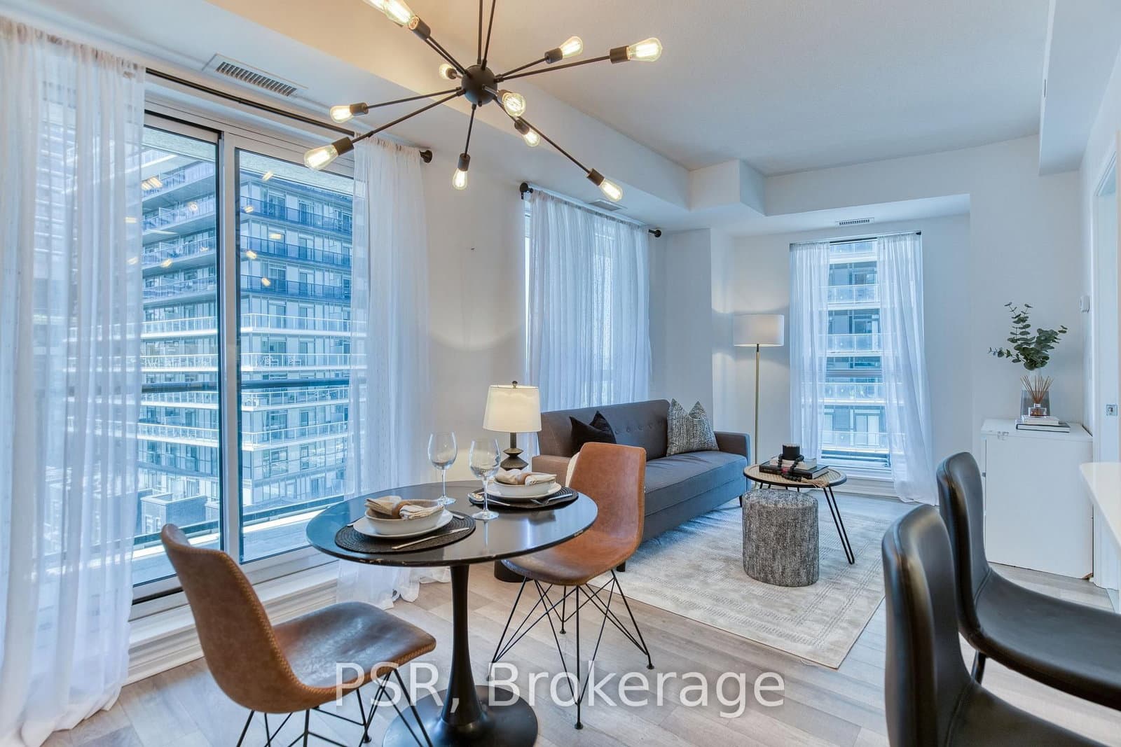 39 Annie Craig Avenue, Unit 905 - Image 1