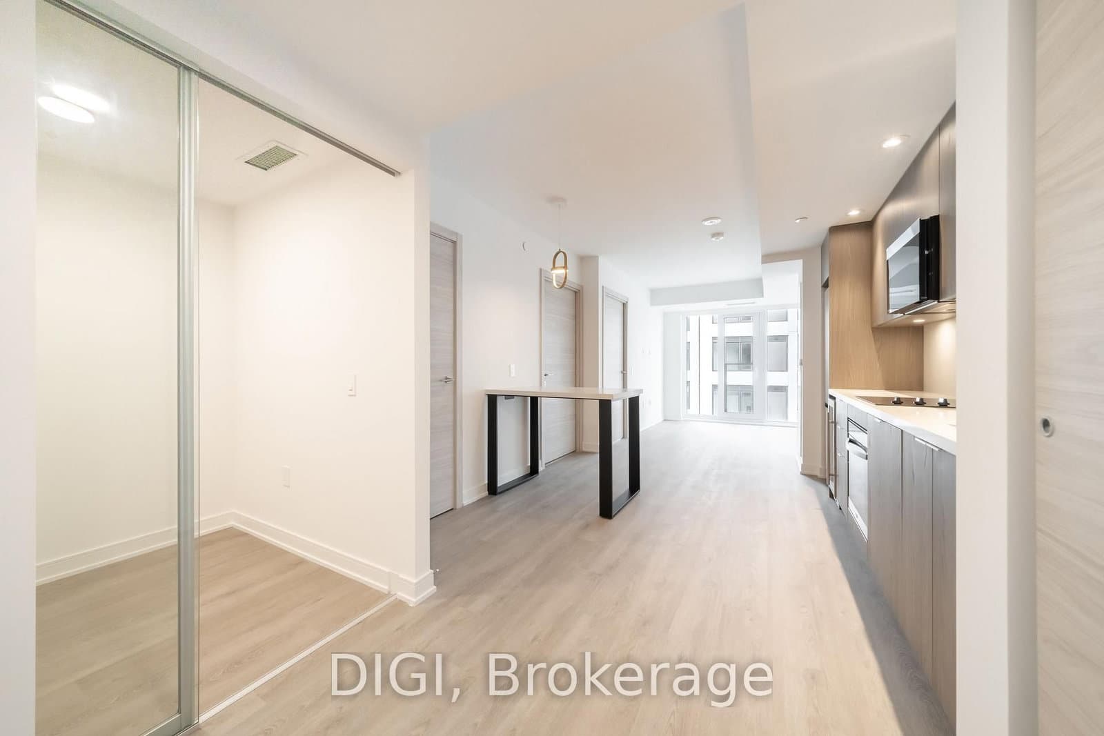 485 Perth Avenue, Unit E725 - Image 3