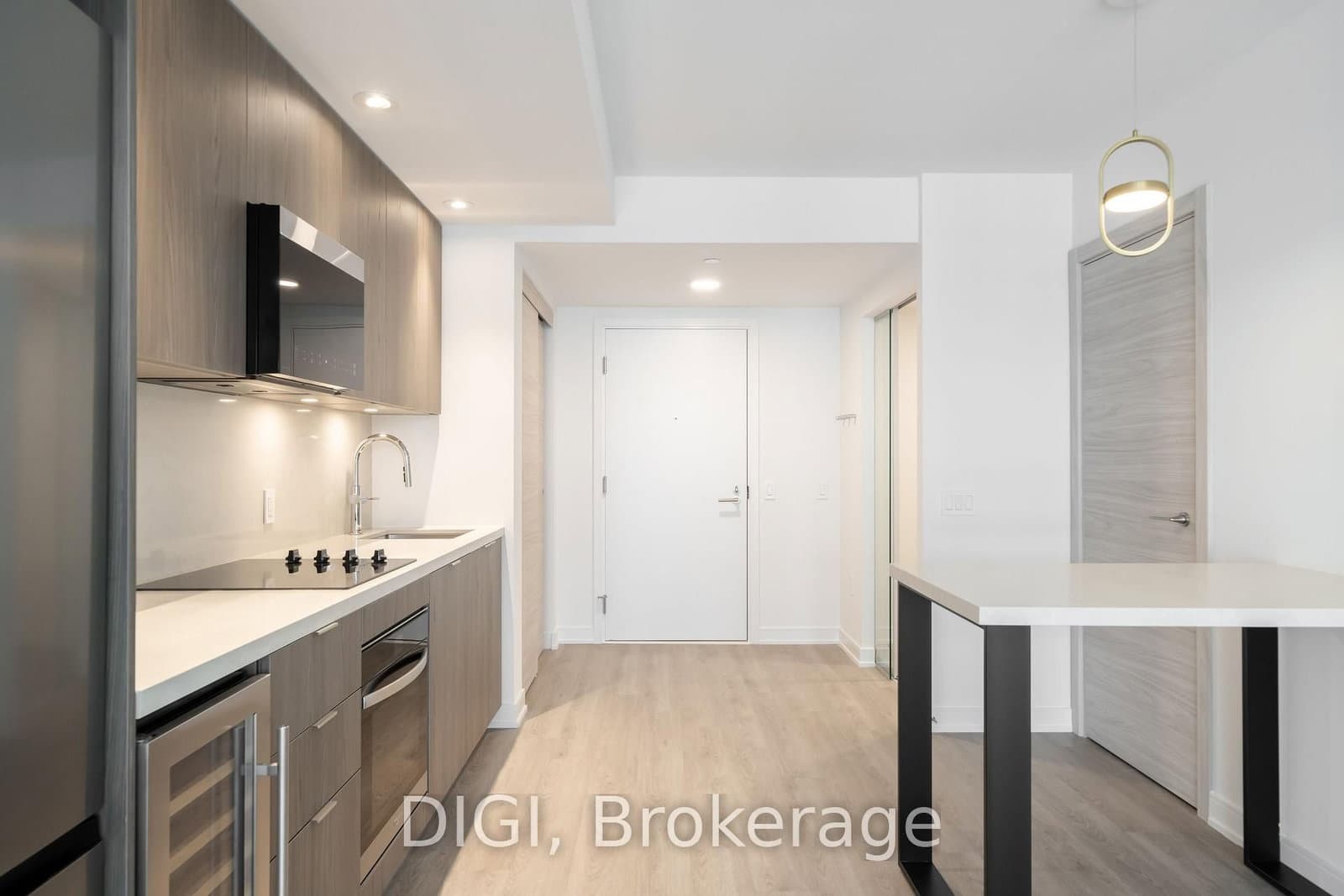 485 Perth Avenue, Unit E725 - Image 5