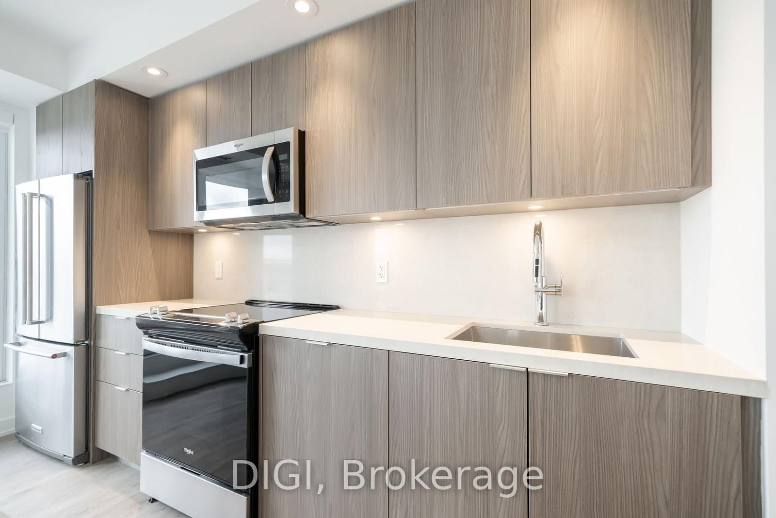 485 Perth Avenue, Unit E613 - Image 6