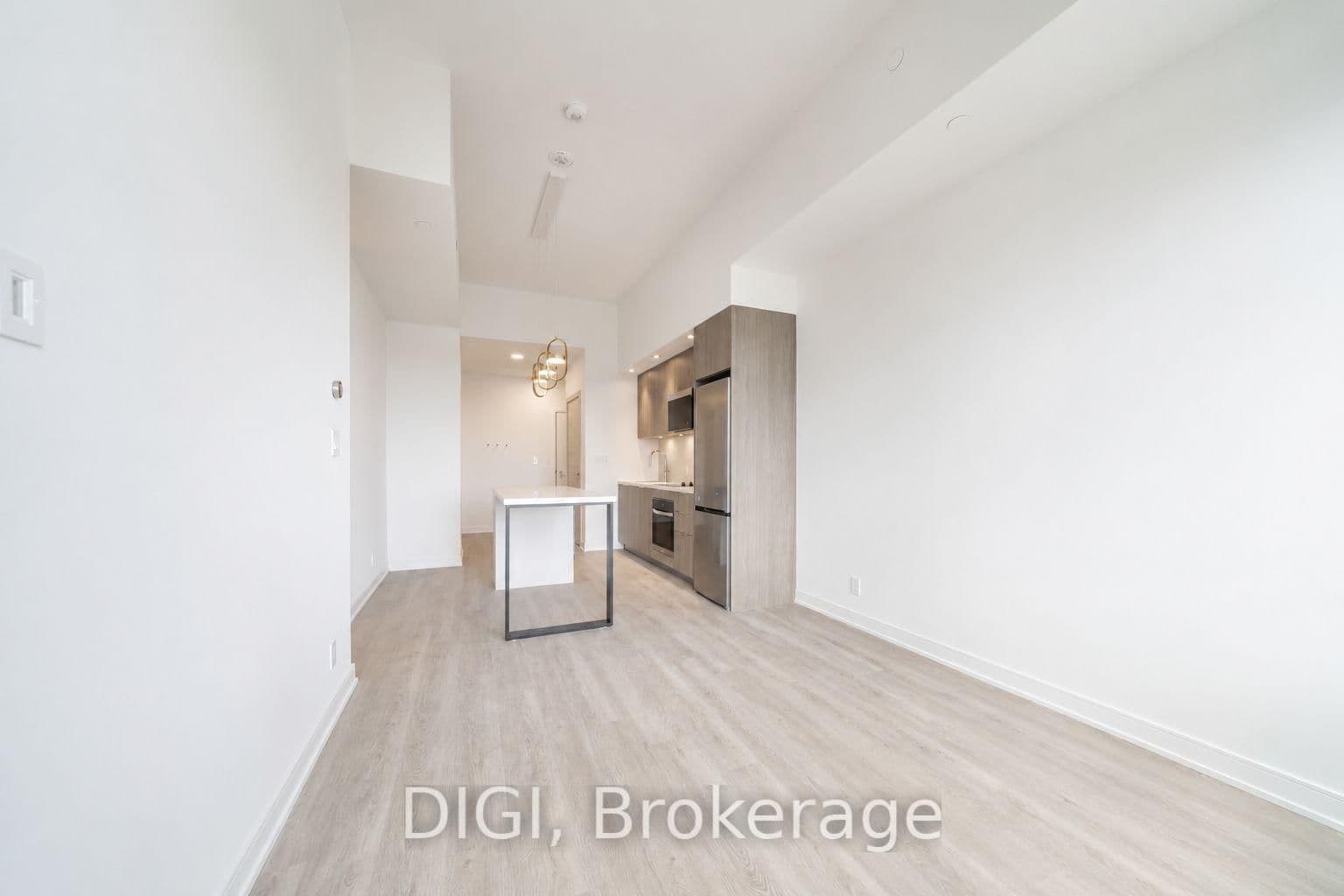 485 Perth Avenue, Unit E438 - Image 3