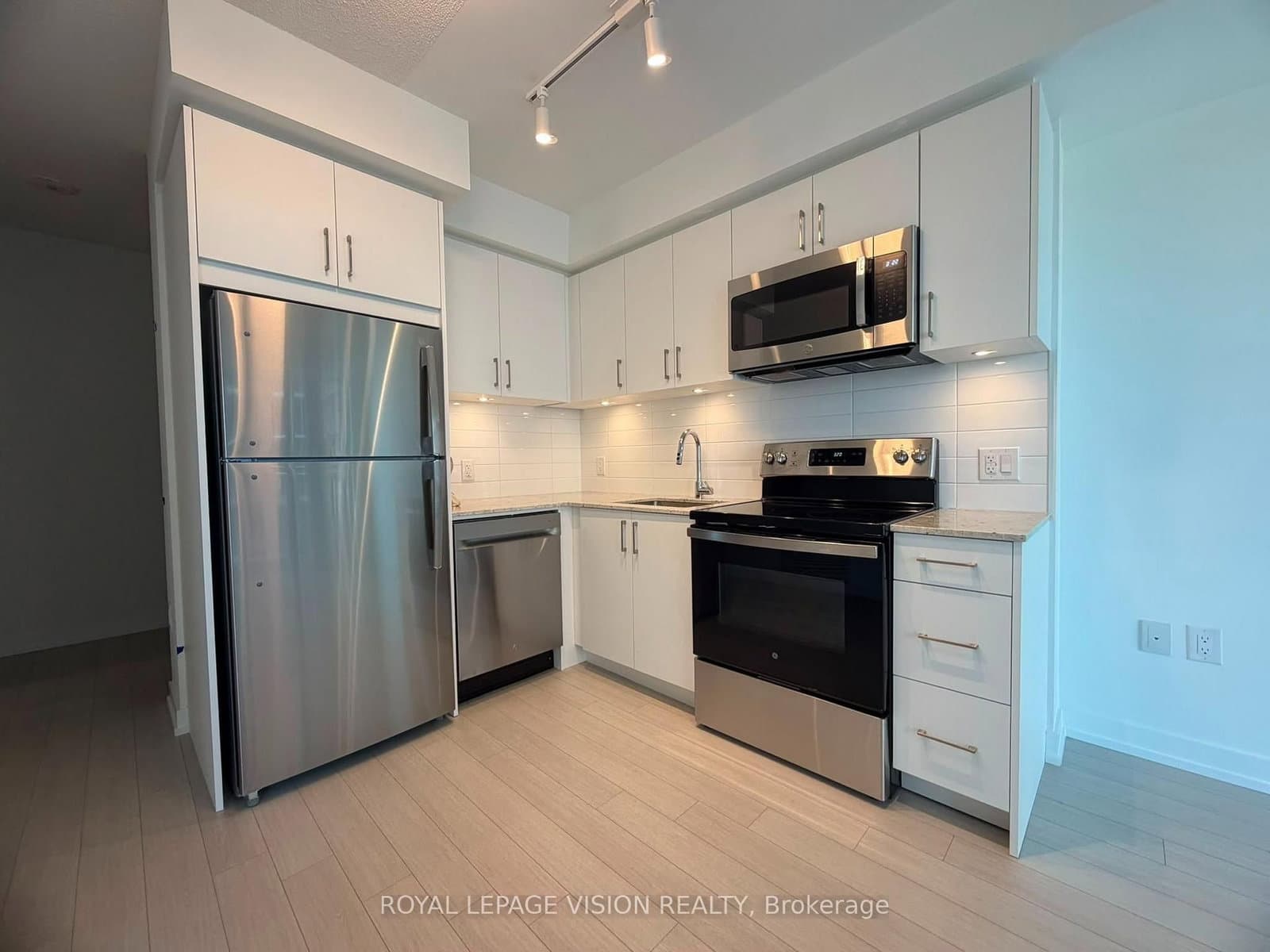 4010 Eglinton Avenue W, Unit 1112 - Image 2
