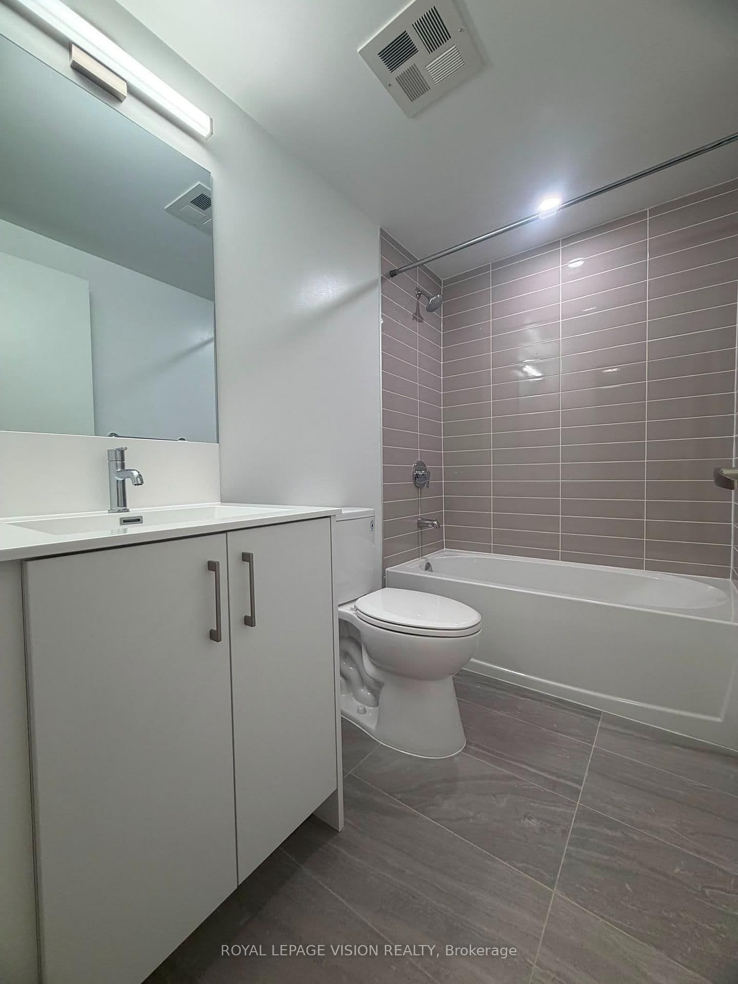 4010 Eglinton Avenue W, Unit 1112 - Image 4