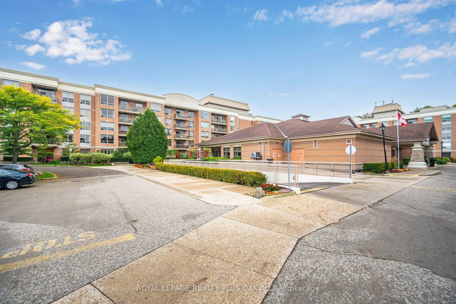 100 Burloak Drive, Unit 1406 - Image 2